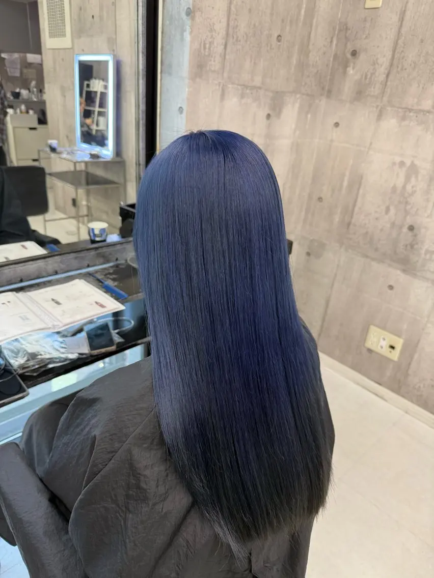 セミロング カラー メンズ ブルーカラー ネイビーカラー ヘアカラー トリートメント ☁️かずき☁️青.紫 推し活カラー💫のヘアスタイル
