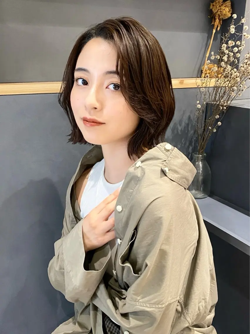 ミディアム カラー 切りっぱなしボブ ボブレイヤー 黒髪 ブルーカラー ブルーブラック カット ヘアカラー トリートメント saki🌼ボブ× 透明感カラー🌼のヘアスタイル