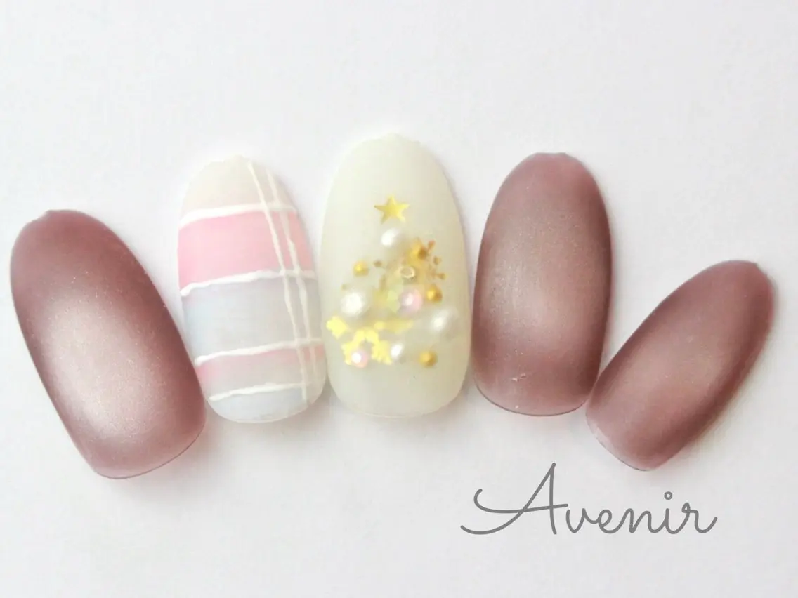 ネイル ハンドネイル Avenir 表参道 nail&eye予約のネイルデザイン