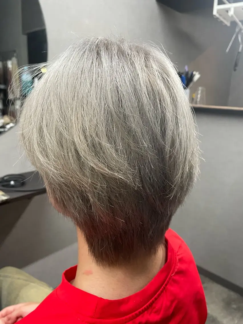 カラー メンズ ヘアカラー トリートメント ヘアセット 🌹ミラクル美容師 🌹ブリーチくっぽのヘアスタイル