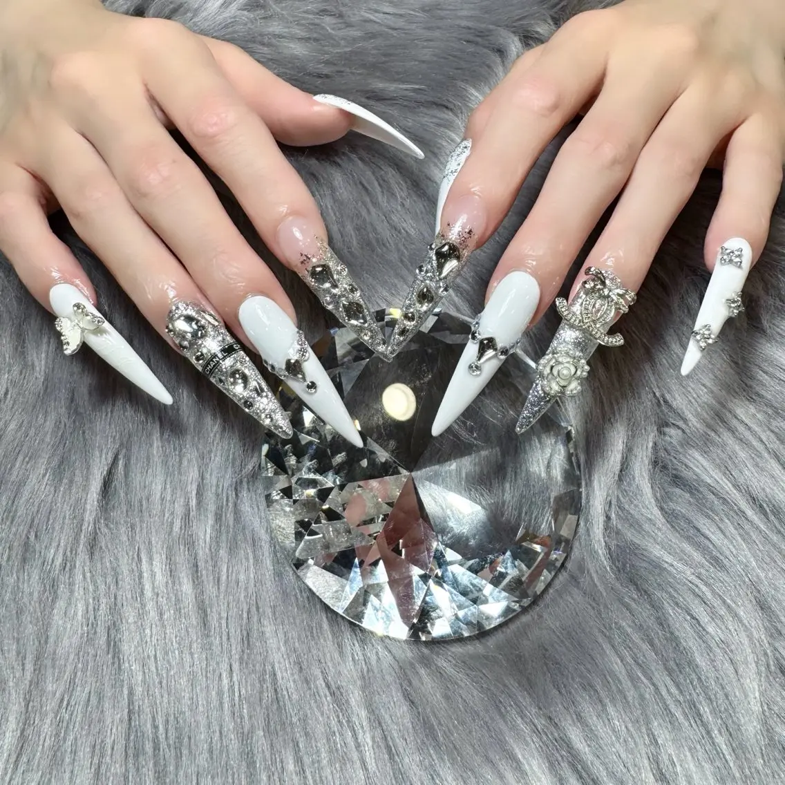 ネイル ロングネイル ネイルチップ ハンドネイル Doris Nail Salonのネイルデザイン