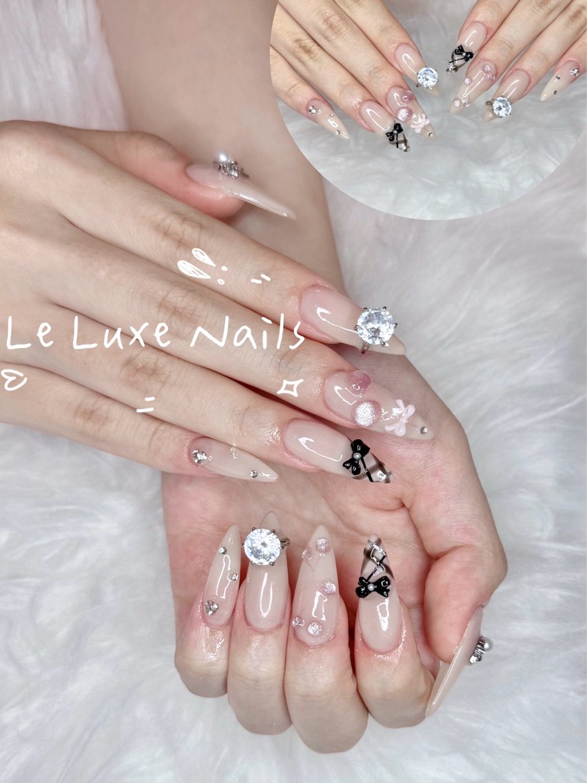 ネイル LE LUXE  NAILSのネイルデザイン