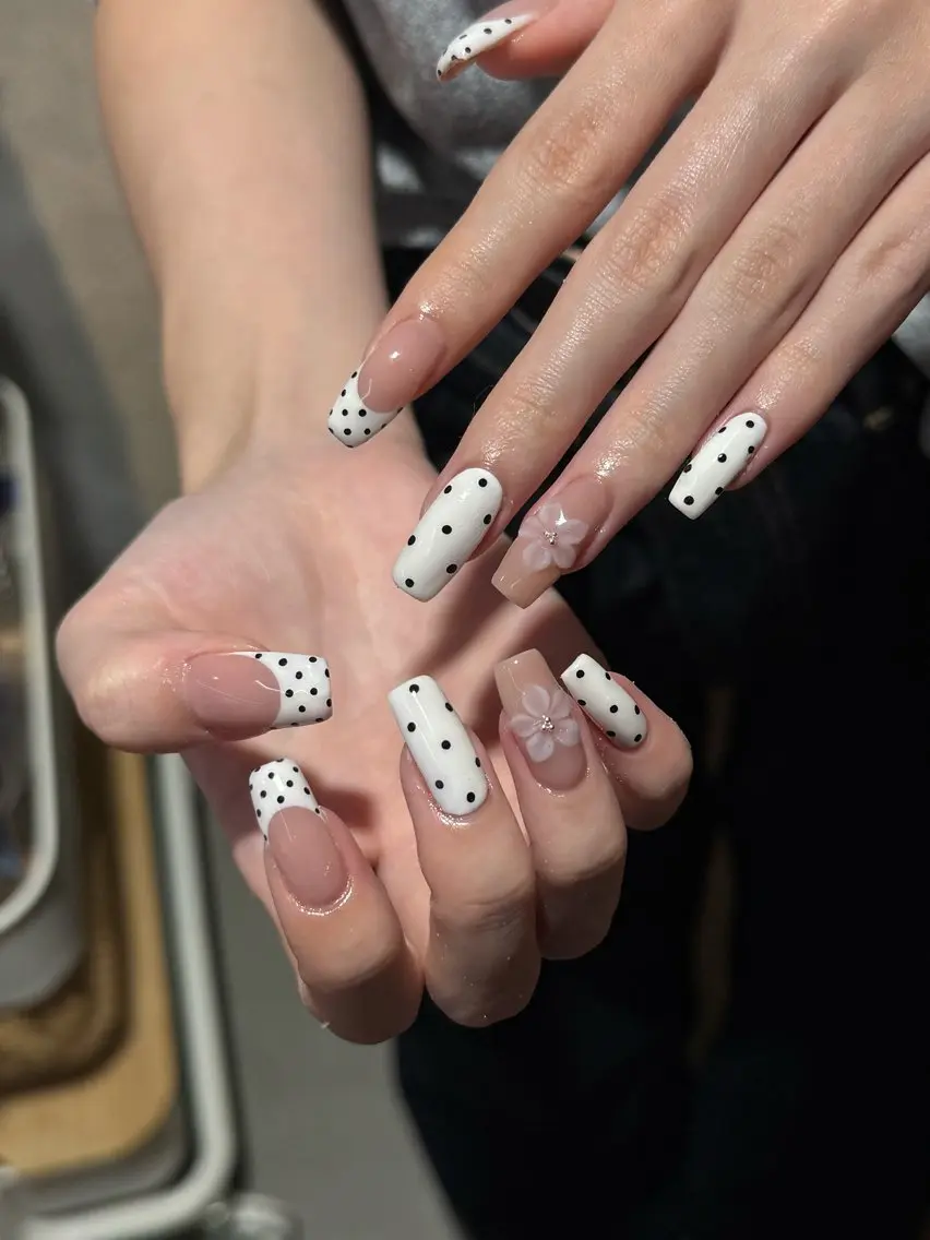 ネイル ハンドネイル 🍒 akariのネイルデザイン
