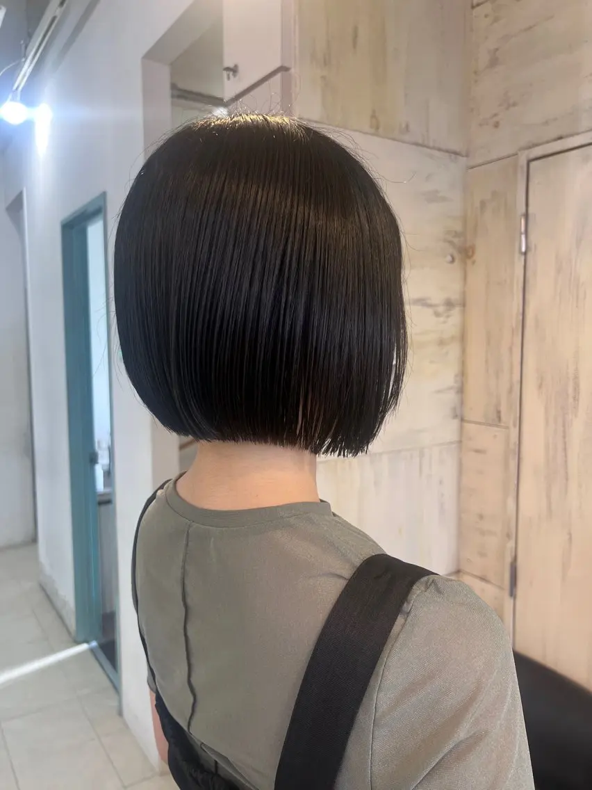 ショート hinata /seekのヘアスタイル