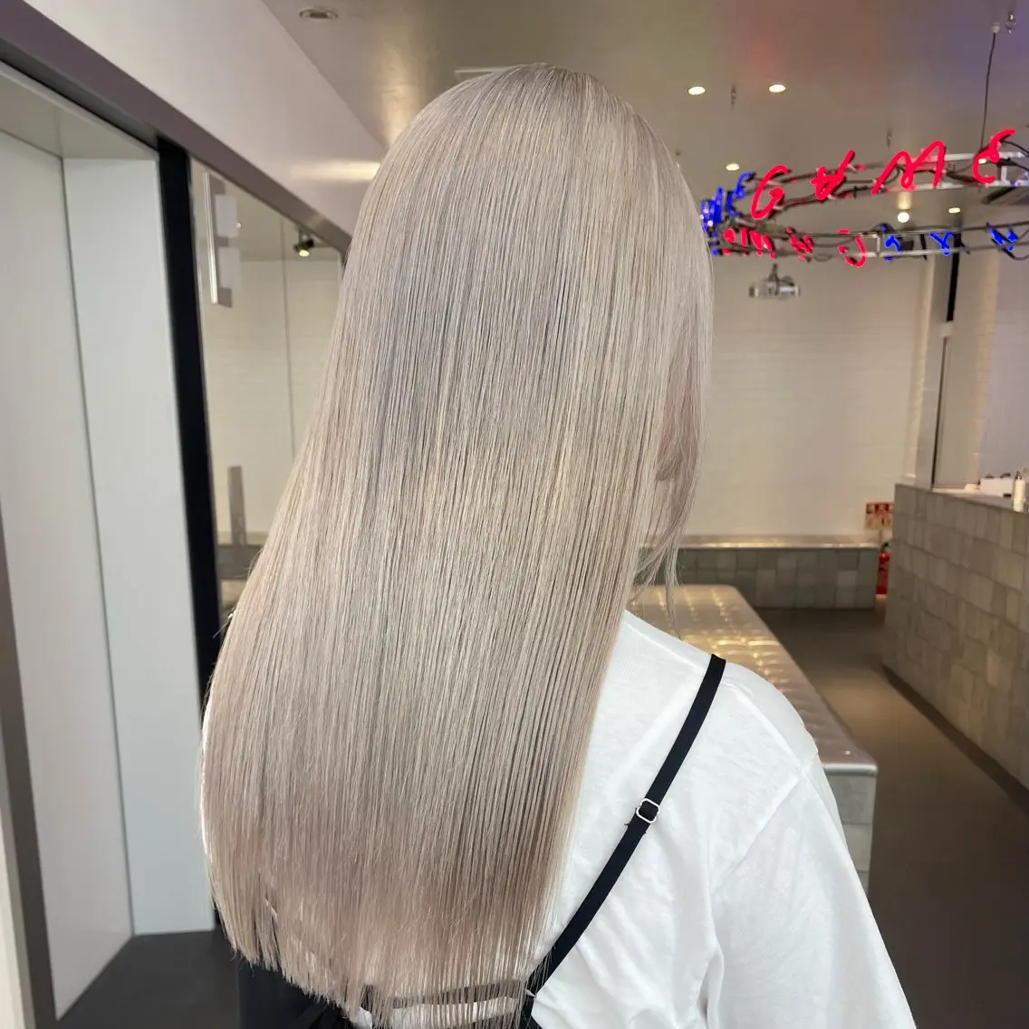 ロング カラー ヘアカラー トリートメント 💫色落ちまで綺麗 ブリーチ💫ユウゴのヘアスタイル