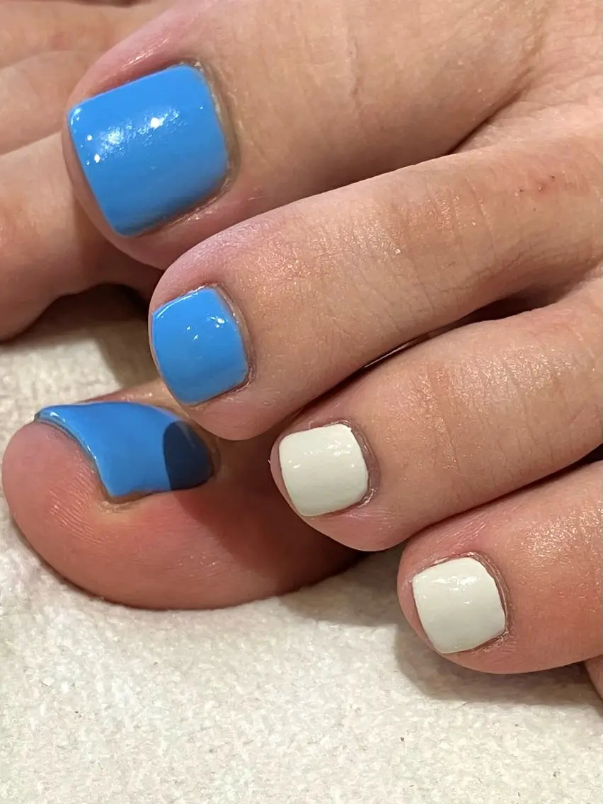 ネイル ブルー ワンカラーネイル フットネイル fun the nail ayakaのネイルデザイン