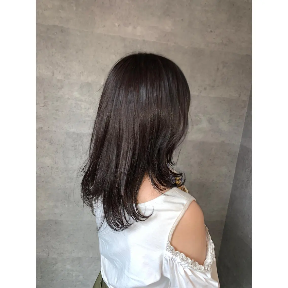 ミディアム アッシュ 藤原 健人のヘアスタイル