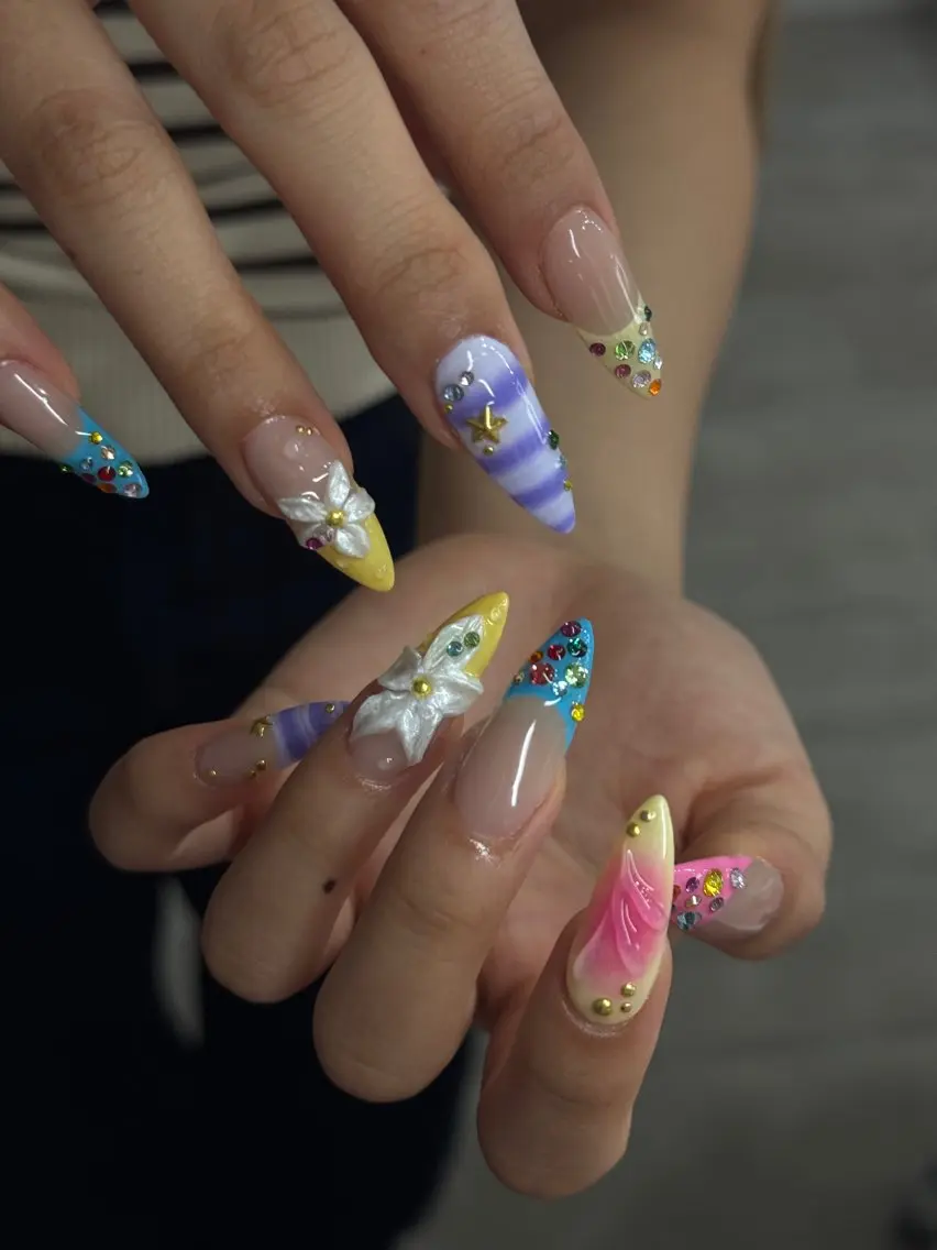 ネイル ハンドネイル ハンドケア 🎀うかん 🎀チップ長さ出しのネイルデザイン