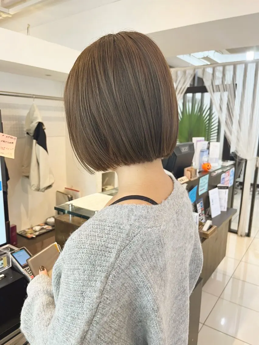 ブリーチ透明感カラー /レイヤー👗しずかのヘアスタイル