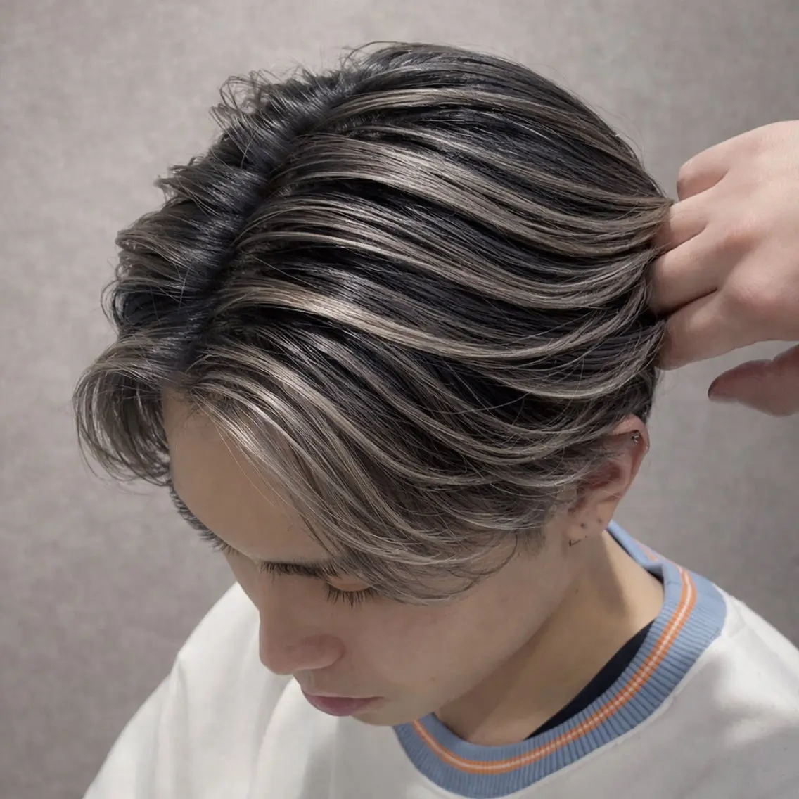 カラー メンズ メンズバレイヤージュ バレイヤージュ ヘアカラー バレイヤージュ特化｜ Takuのヘアスタイル