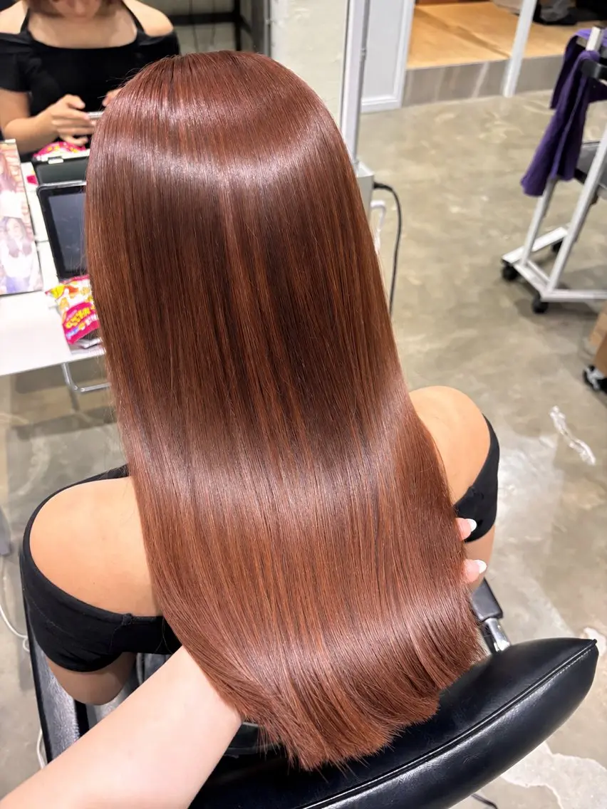 セミロング ヘアカラー Helena あやかのヘアスタイル