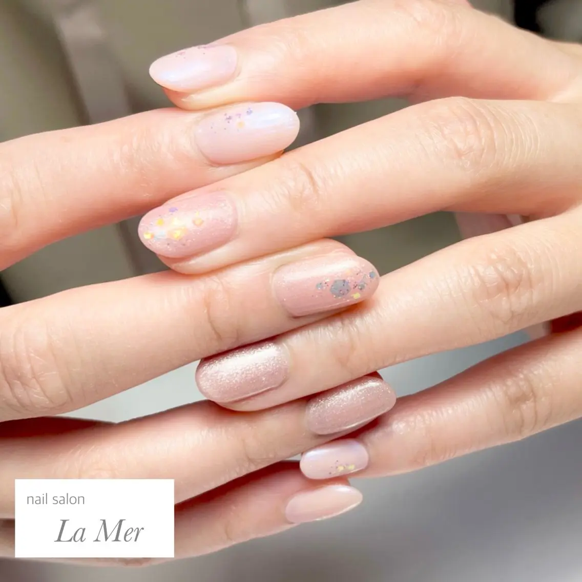 ネイル オーロラネイル ラメ(グリッター) マグネットネイル オフィスネイル ピンク nailsalon La Merのネイルデザイン