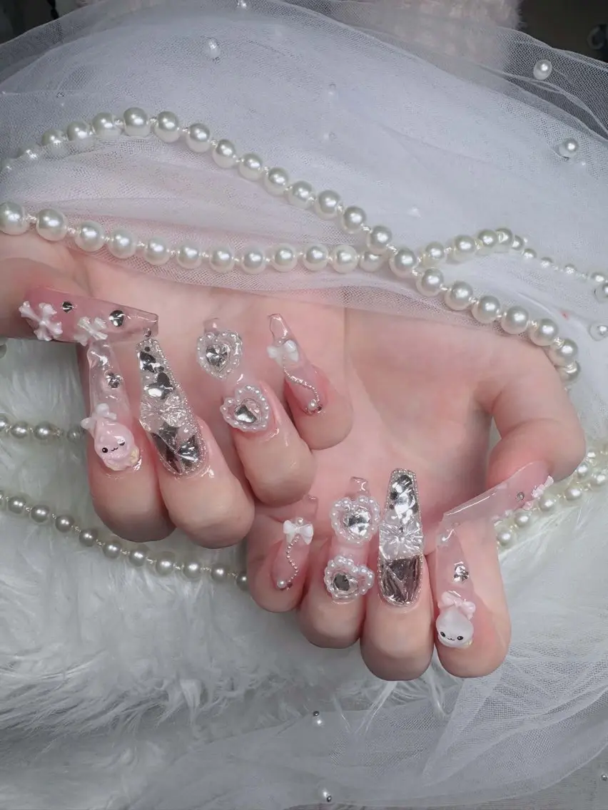 ネイル チークネイル フレンチネイル キラキラネイル 韓国ネイル マグネットネイル ハンドネイル yuuna hbabynailのネイルデザイン