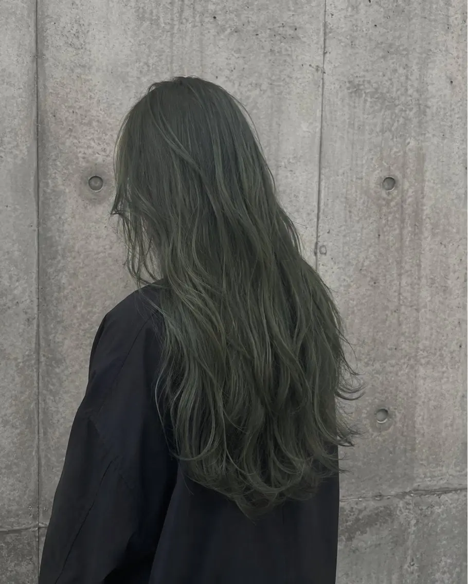 ロング カラー ヘアカラー r i n k aのヘアスタイル