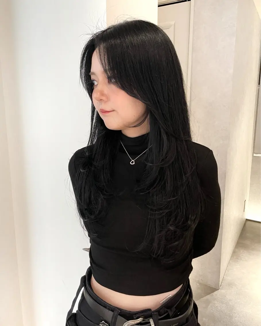 ロング カラー 黒髪 レイヤーカット カット レイヤーカット 韓国ヘアayameのヘアスタイル