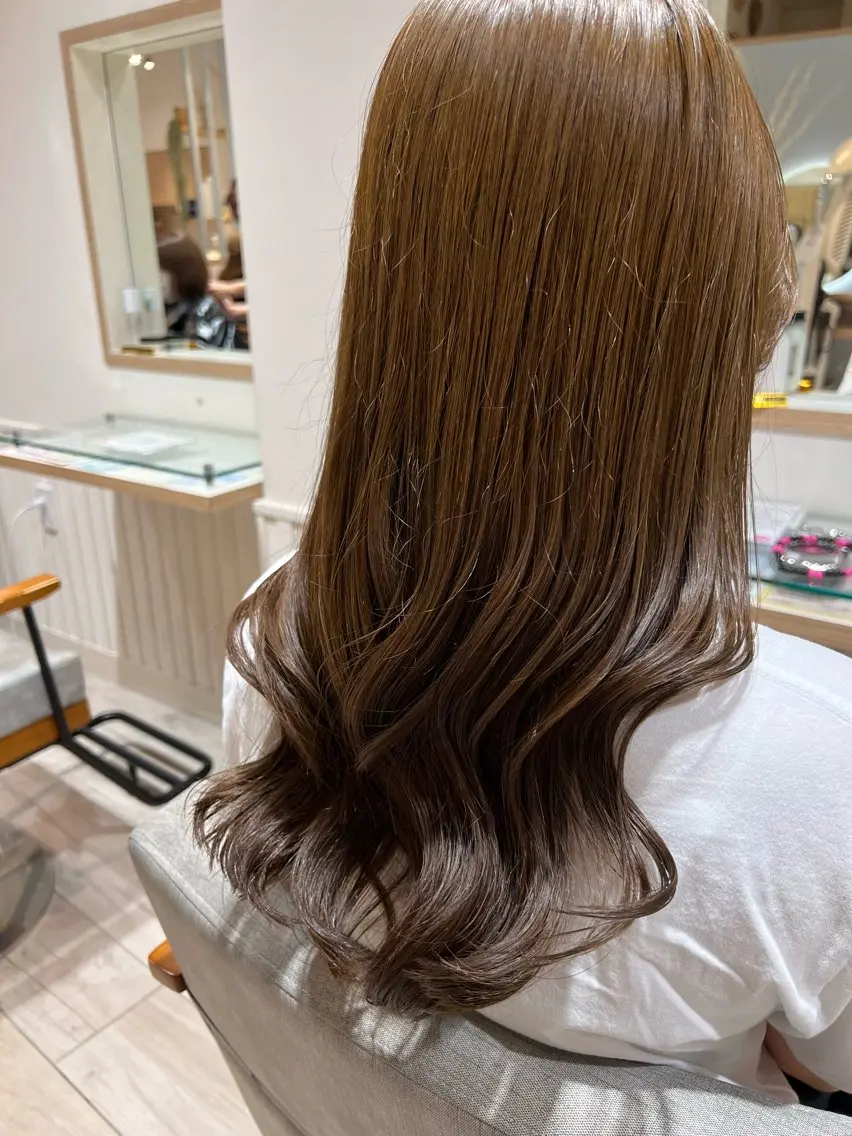 ロング カラー 透明感カラー グレージュ 🦋 Saki🦋のヘアスタイル