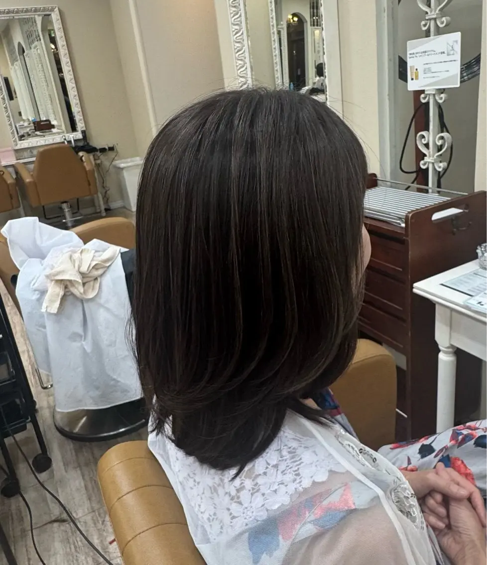 ミディアム カラー 黒髪 ハイライトカラー ハイライト レイヤーカット カット ヘアカラー トリートメント 森 祥吾のヘアスタイル