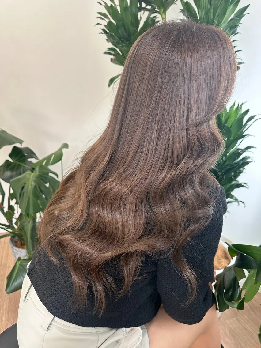 ロング カラー カット ヘアカラー トリートメント 顔まわりレイヤー× 韓国ヘアオタベシンヤのヘアスタイル