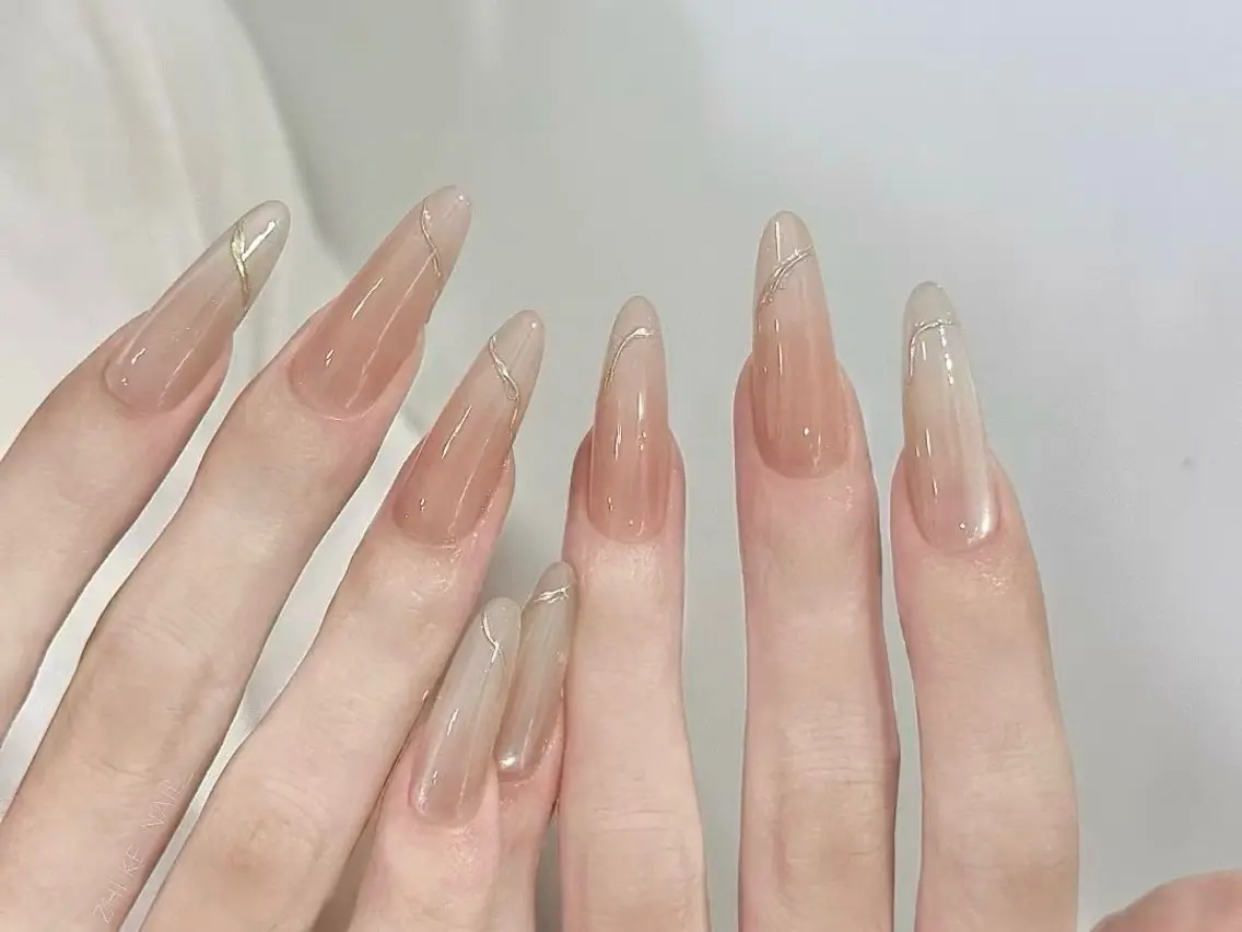 ネイル 長さ出し フットネイル フレンチネイル ジェルネイル ガーリー ハンドネイル NYネイルサロン 千葉中央店のネイルデザイン