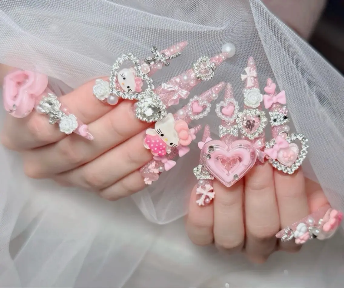 ネイル アートネイル ボルドー フレンチネイル ジェルネイル 氷ネイル・うるうるネイル ハンドネイル Julie Nail Rinのネイルデザイン