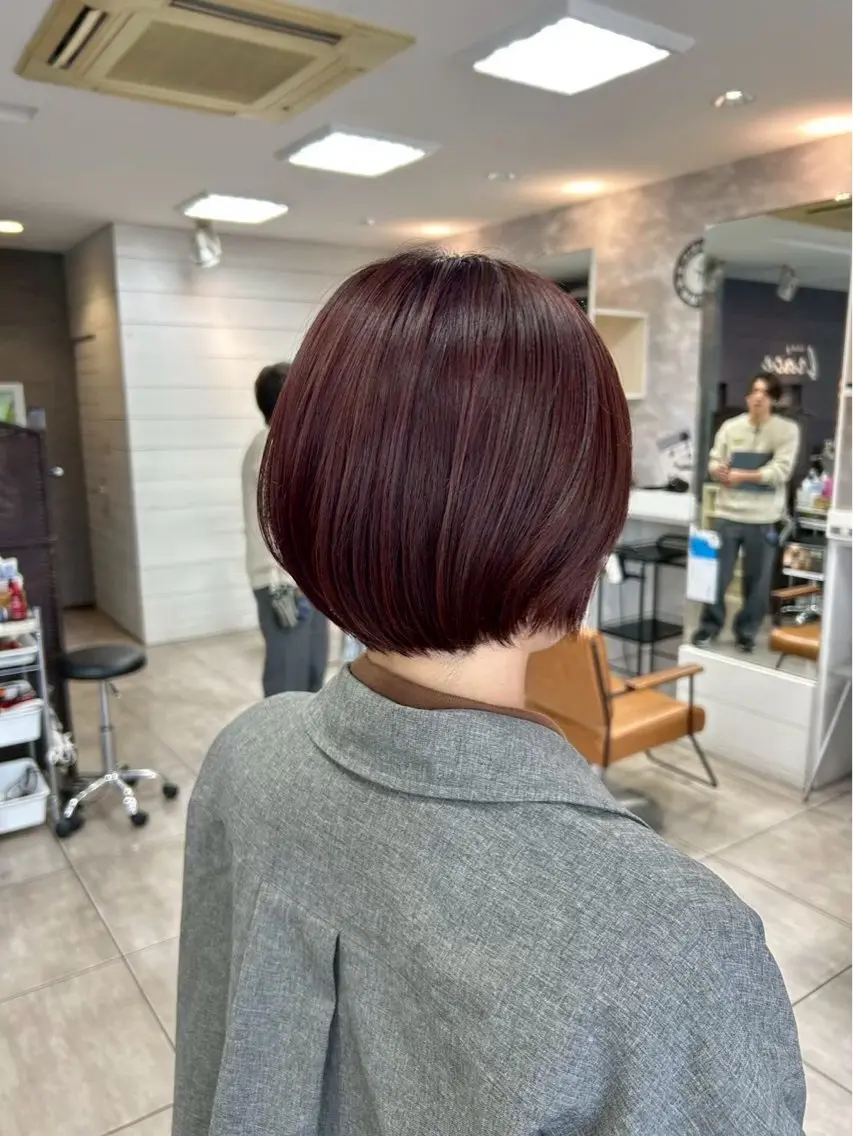 ショート カラー ヘアカラー 西岡 英菜のヘアスタイル