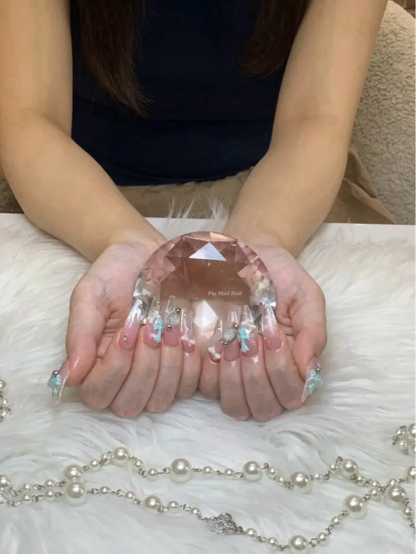ネイル ハンドネイル HANA 長さだしのネイルデザイン