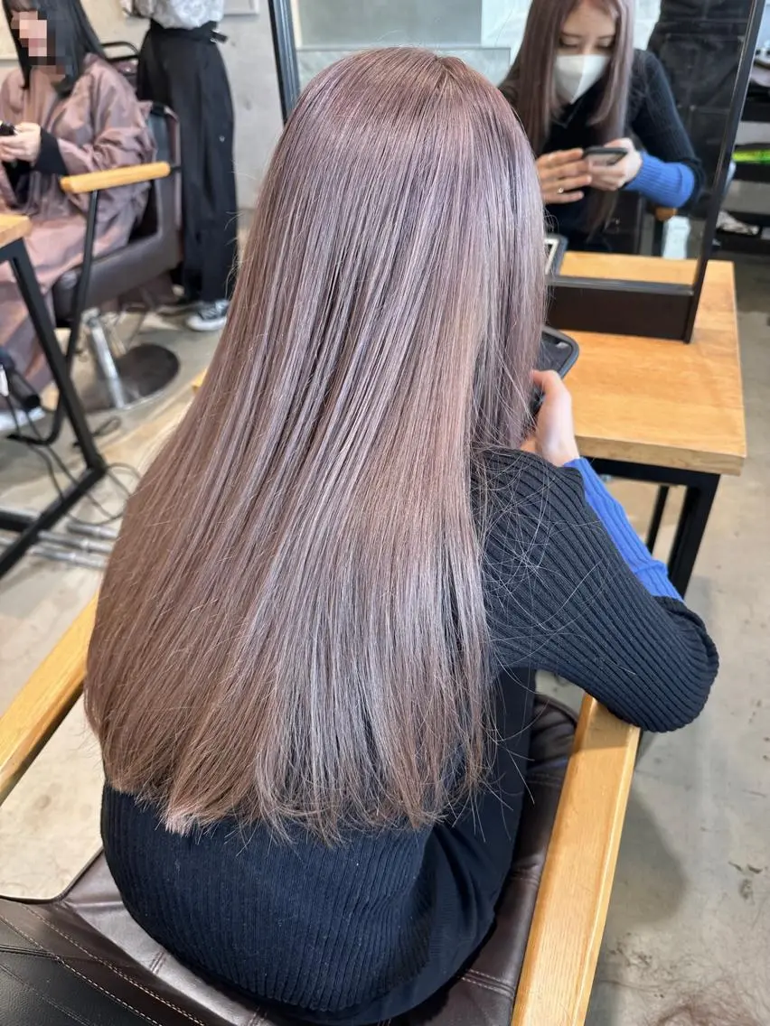 🟣【ダブルカラー】高級ケアブリーチ➕カラー➕艶トリートメント2➕カット✂︎の写真