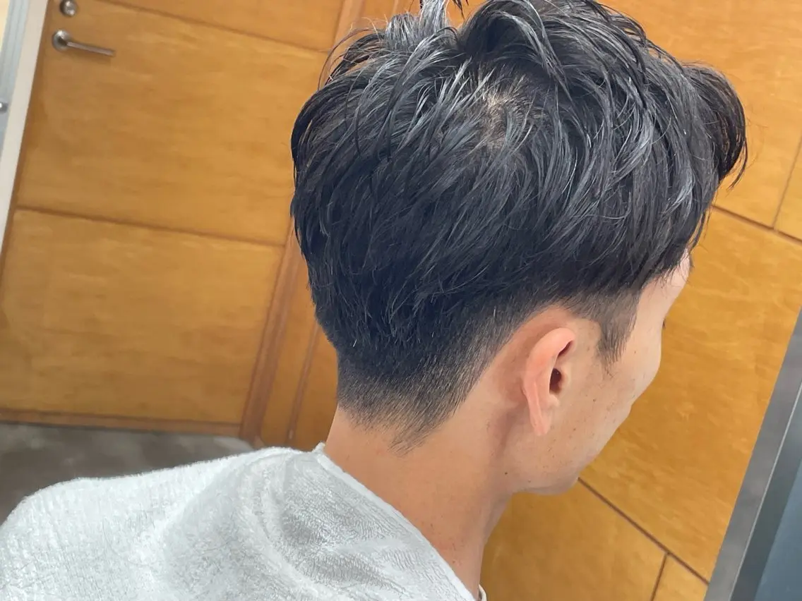 ミディアム 綾田 悠人のヘアスタイル
