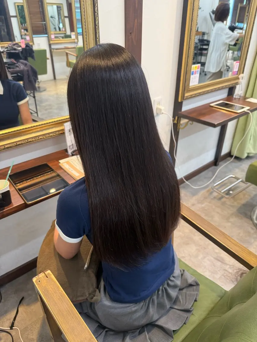 【扱いやすい髪ツヤサラな髪になりたい方必見💫】カット➕酸性ストレート➕りんご幹細胞トリートメント［髪質改善ストレート］の写真