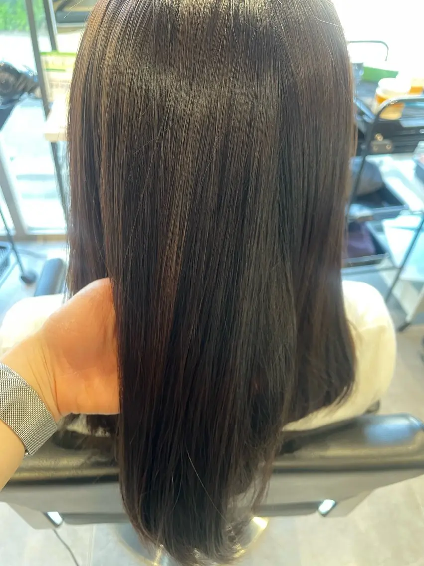 ロング 山内 彩愛のヘアスタイル