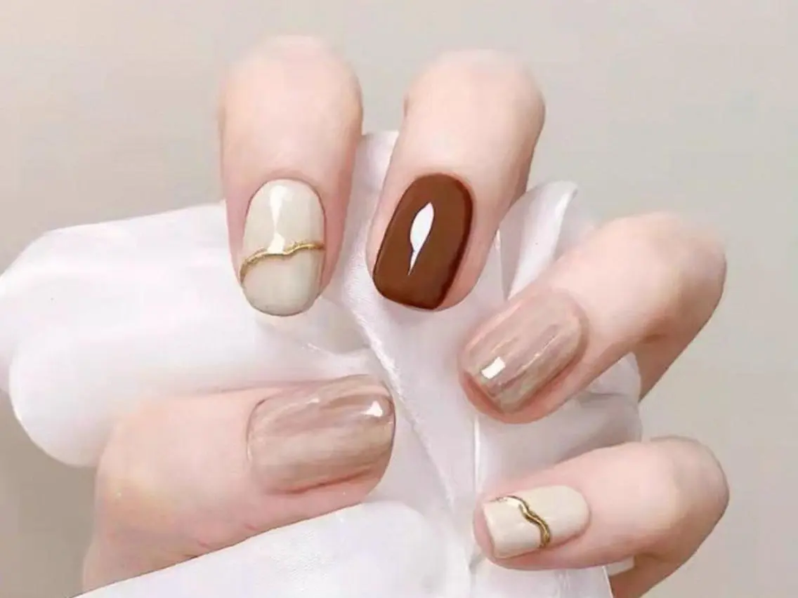 ネイル アートネイル ジェルネイル ニュアンスネイル オフィスネイル ショートネイル ハンドネイル ハンドケア Yuyu 🧁のネイルデザイン