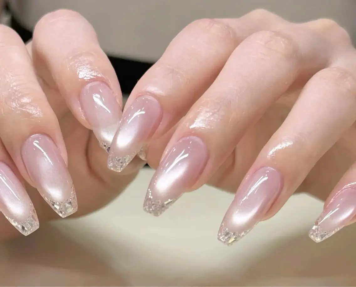ネイル ハンドネイル MoonNail ユリ🌸のネイルデザイン