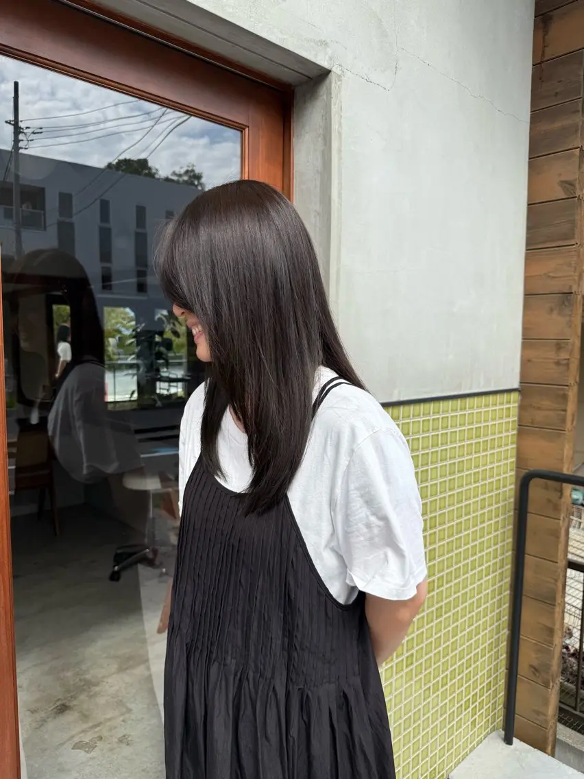 カラー DEPT 西川もかのヘアスタイル
