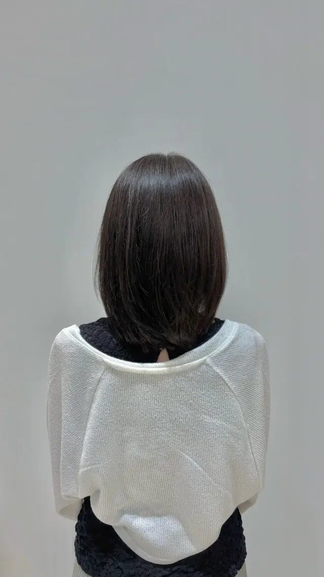 ミディアム アッシュ レイヤーカット 岩澤 帆空斗のヘアスタイル