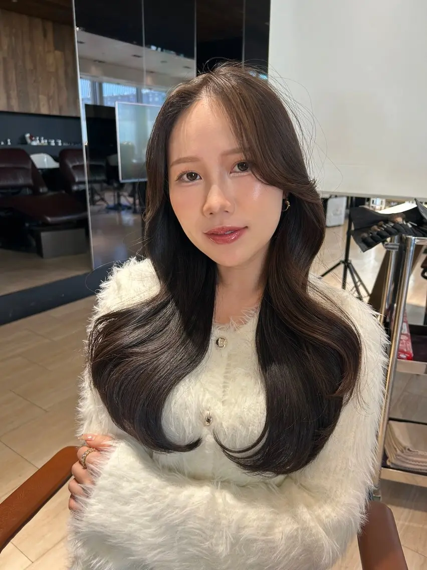 ロング ヘアカラー トリートメント 🎀大竹美侑／顔まわ りカット／レイヤーのヘアスタイル