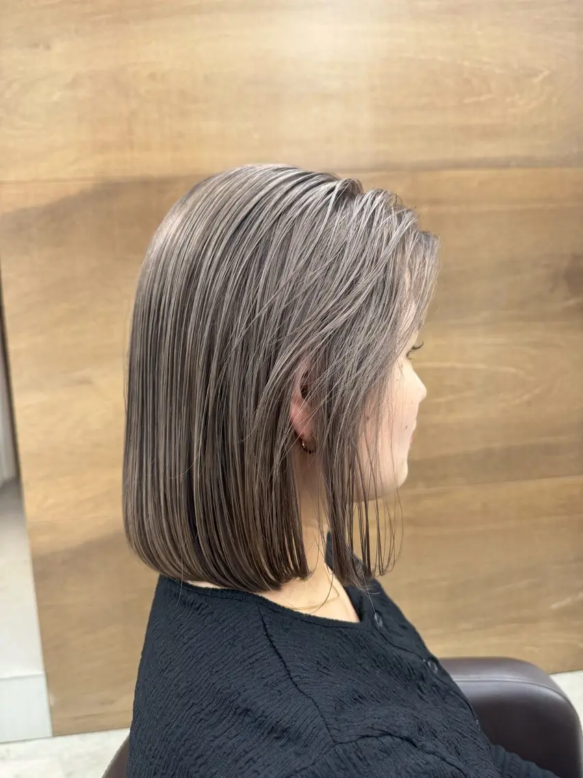 ショート カラー ブリーチ ケアブリーチ ダブルカラー グレージュ カット ヘアカラー トリートメント パーマ/レイヤー/ ボブ/豊浦翔太のヘアスタイル