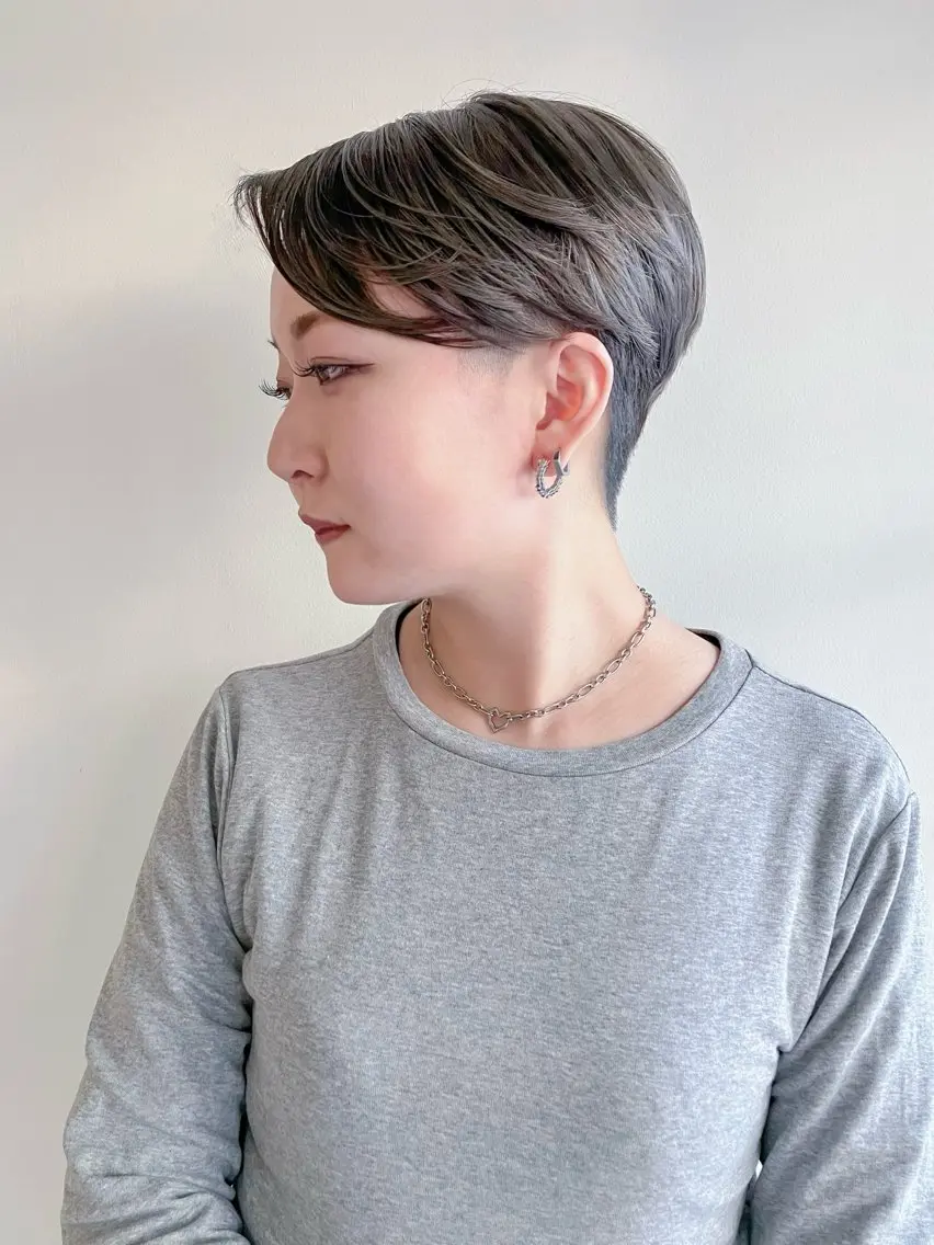 ショート カラー ハンサムショート アディクシーカラー ブリーチ ショートヘア カット ヘアカラー 川間 将彦のヘアスタイル