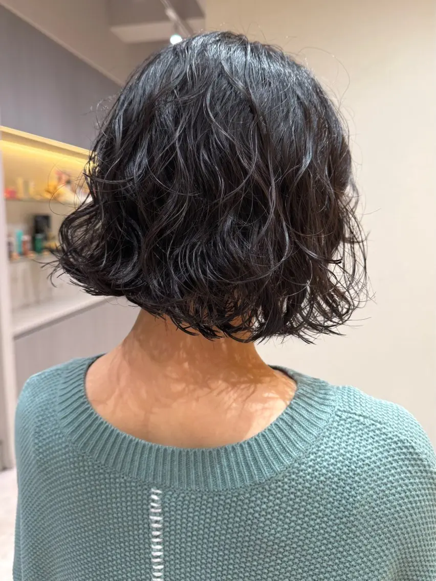 【😎オシャレ女子に変身😎】カット＋パーマ+カラートリートメント✨の写真
