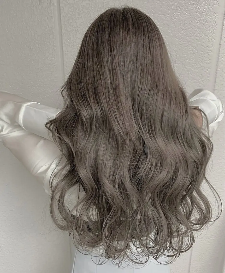 ロング カラー 透明感カラー グレージュ 🎀🫧Cinci/ もえ🫧🎀のヘアスタイル