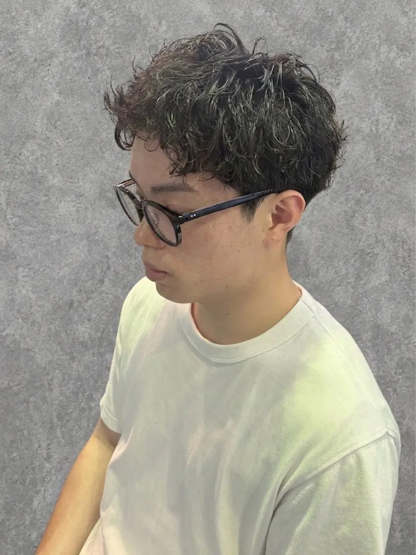 ショート パーマ メンズ カット パーマ 小塚 悠雅のヘアスタイル