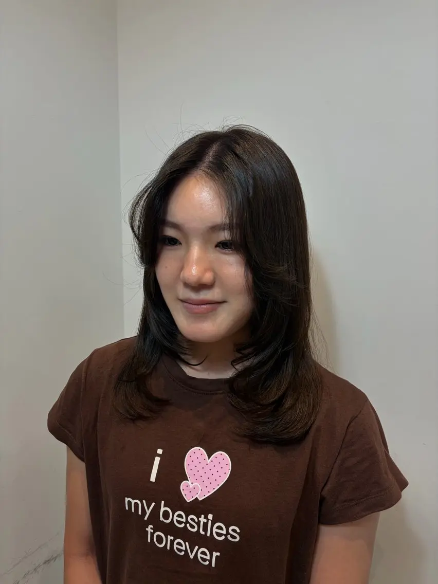 セミロング カラー .•♬ ハルナ.•♬のヘアスタイル