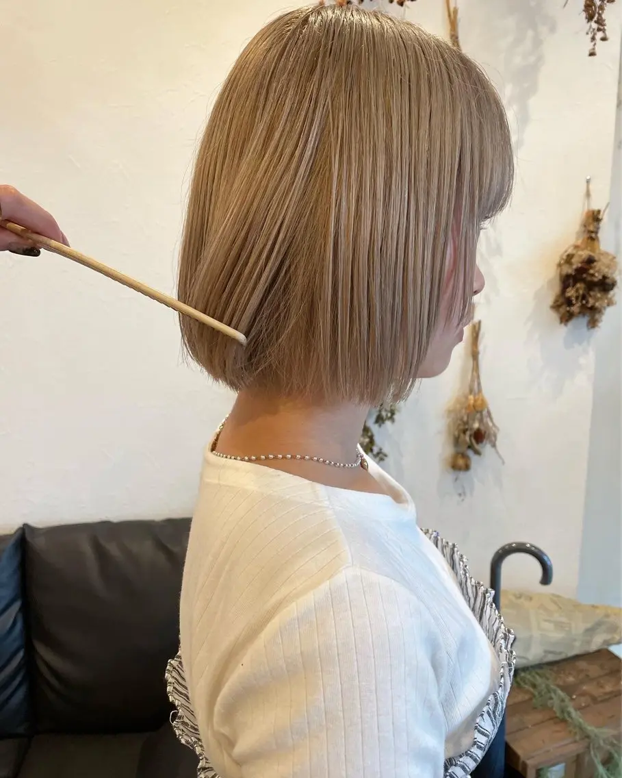 ショート カラー 切りっぱなしボブ ハイトーンカラー ボブ ヘアカラー m ā l o.🌷 サカモトマイコのヘアスタイル