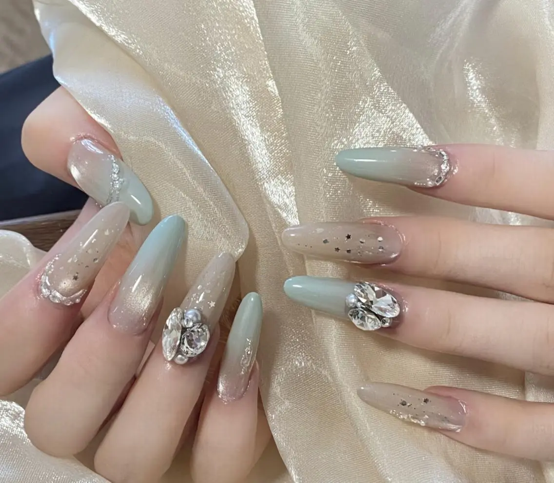 ネイル ハンドネイル Pure&Rich Nailのネイルデザイン