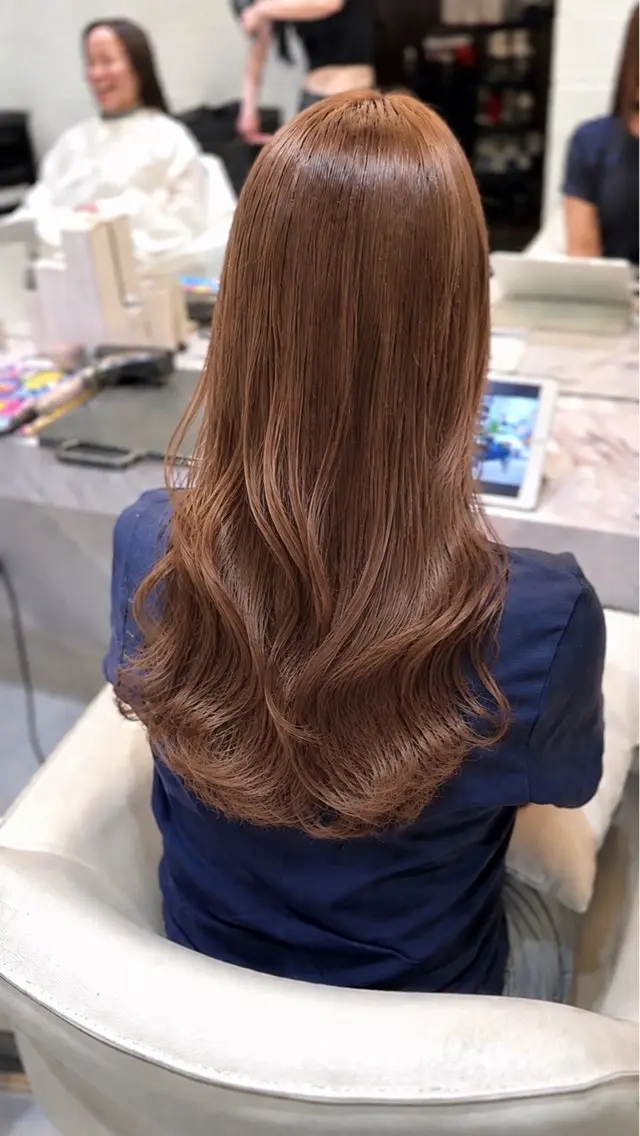 ロング ヘアカラー 高原 瑠菜のヘアスタイル