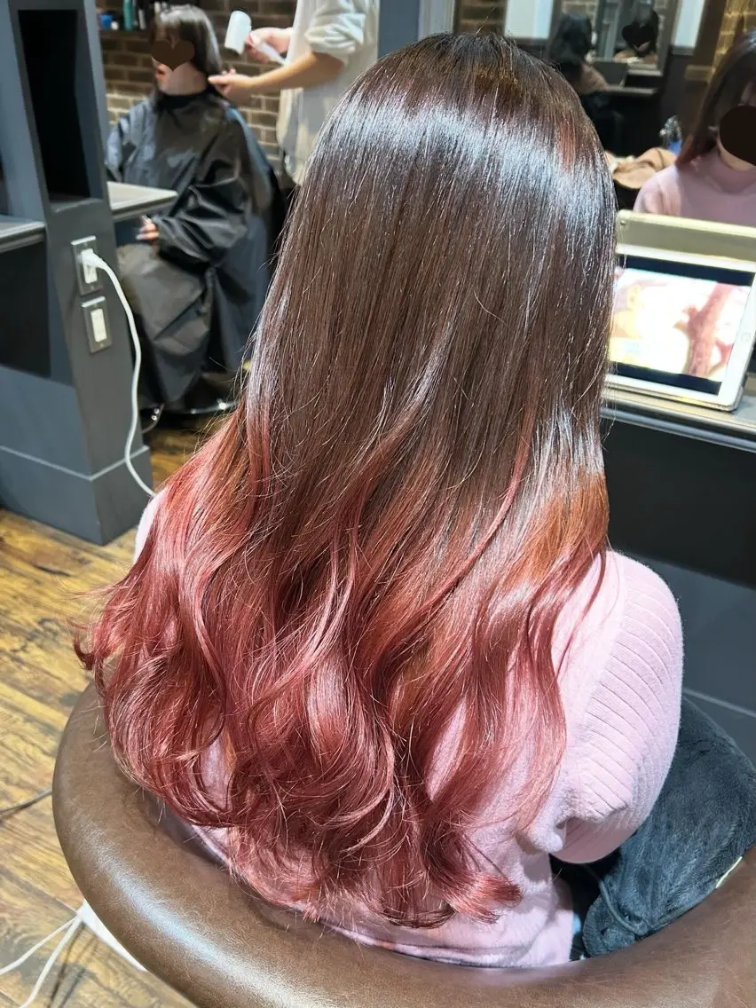 ロング カラー ヘアアレンジ カット ヘアカラー トリートメント 李奈🌼レイヤー/ 透明感カラーブリーチのヘアスタイル
