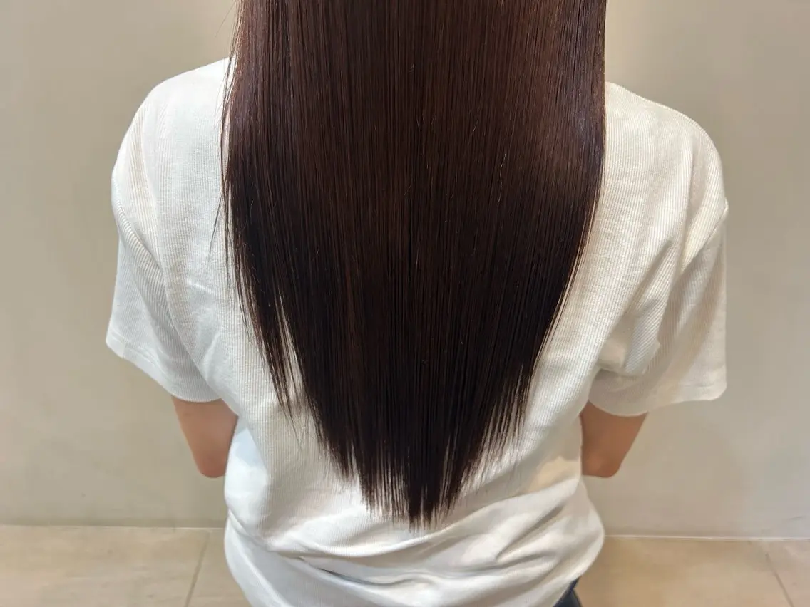 ロング カラー レッドカラー ヘアカラー 井上 晴菜のヘアスタイル