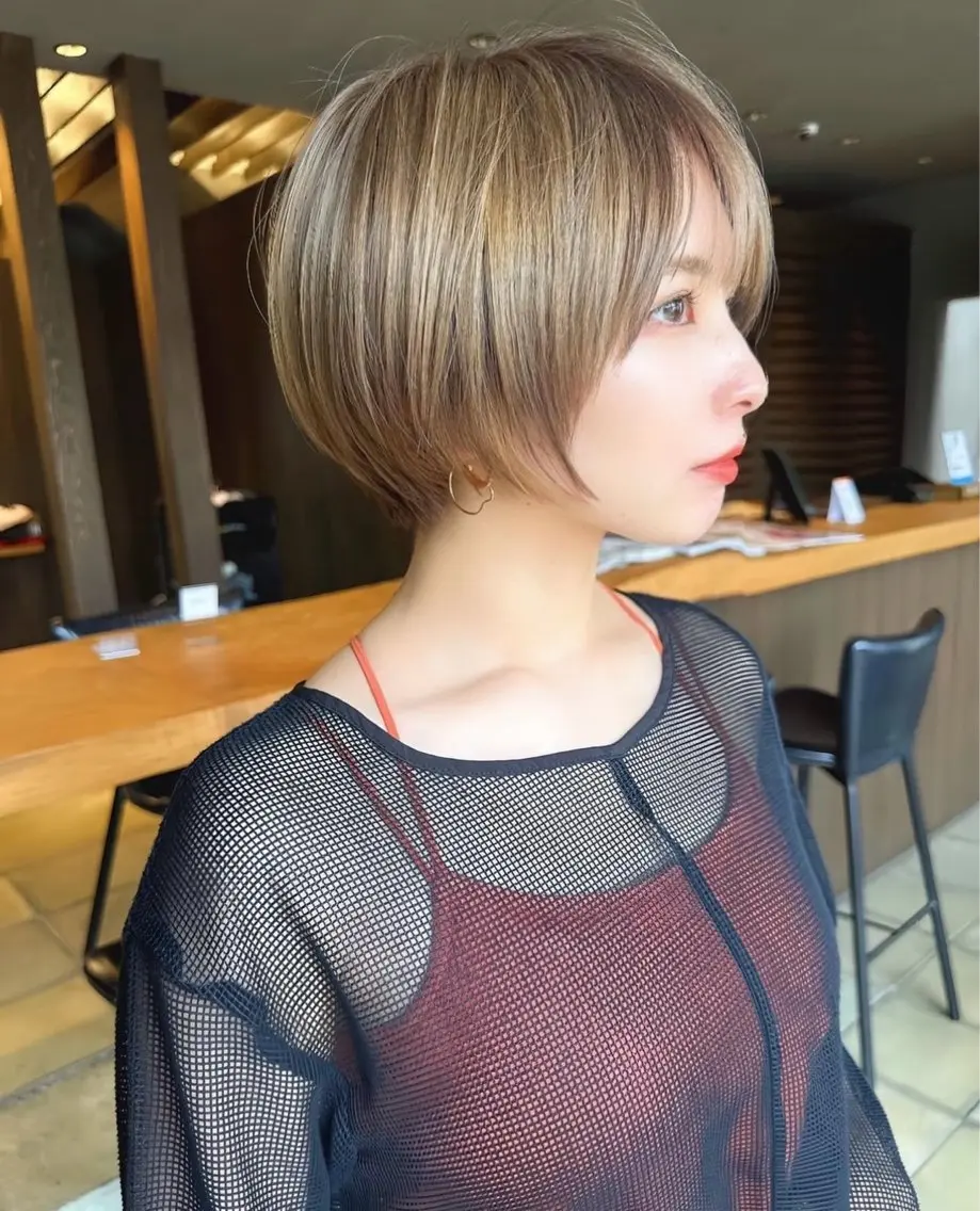 ショート 韓国風カラー ボブ くびれヘア エギョモリ 顔まわりレイヤー ボブ/顔周りカット /縮毛矯正/鈴木隆太のヘアスタイル