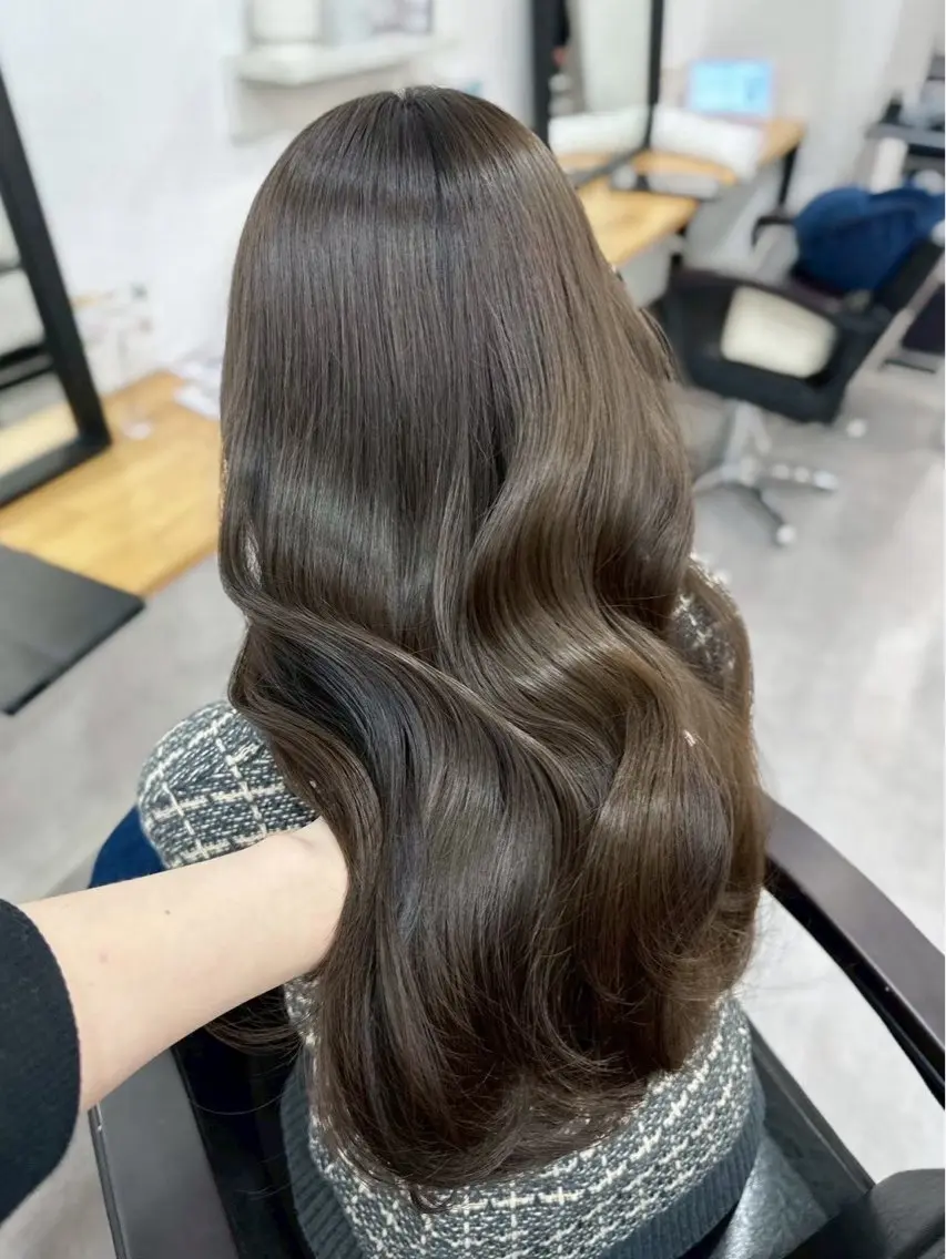 カラー ベージュカラー ヘーゼル チナツ/栄/名古屋 カラーモデルのヘアスタイル