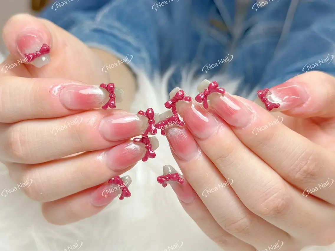 ネイル フレンチネイル グラデーション 韓国ネイル マグネットネイル 持ち込み ハンドネイル Noa Nailのネイルデザイン