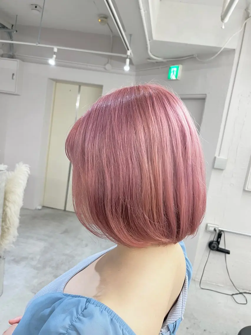 ショート カラー ピンクカラー ホワイトピンク グレージュ/透け感 カラー/透明感カラーのヘアスタイル